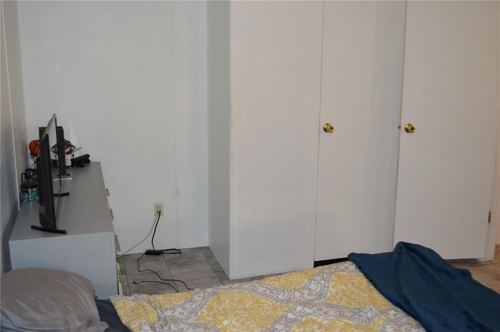 For Sale: $39,000 (3 beds, 2 baths, 1200 Square Feet)