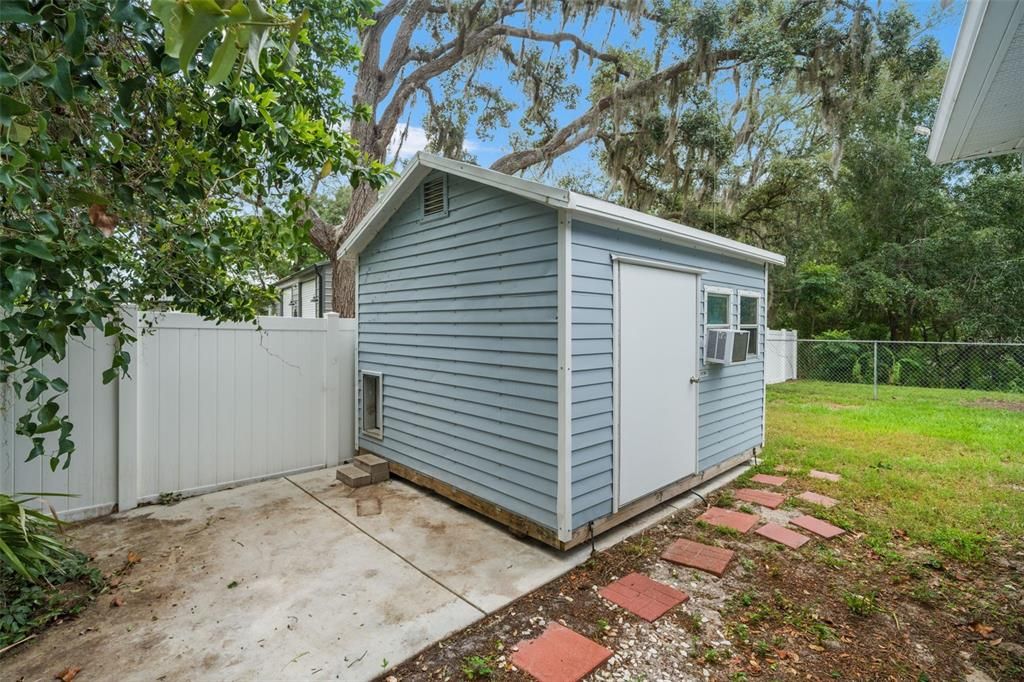 For Sale: $470,000 (4 beds, 3 baths, 2424 Square Feet)