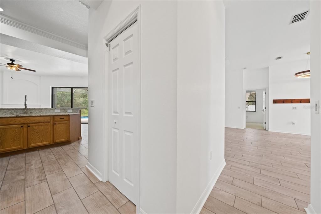 For Sale: $470,000 (4 beds, 3 baths, 2424 Square Feet)
