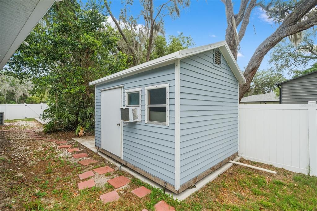 For Sale: $470,000 (4 beds, 3 baths, 2424 Square Feet)