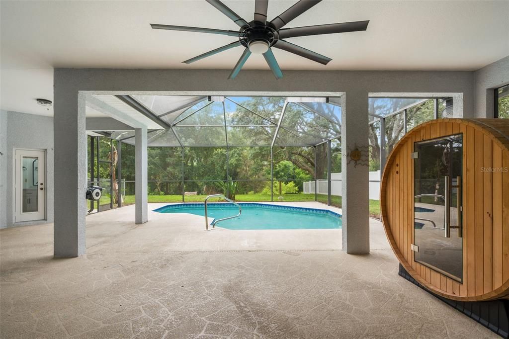 For Sale: $470,000 (4 beds, 3 baths, 2424 Square Feet)