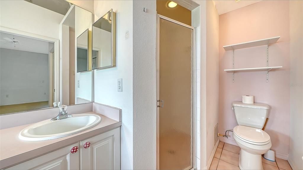 Под контрактом: $579,000 (3 спален, 2 ванн, 1875 Квадратных фут)