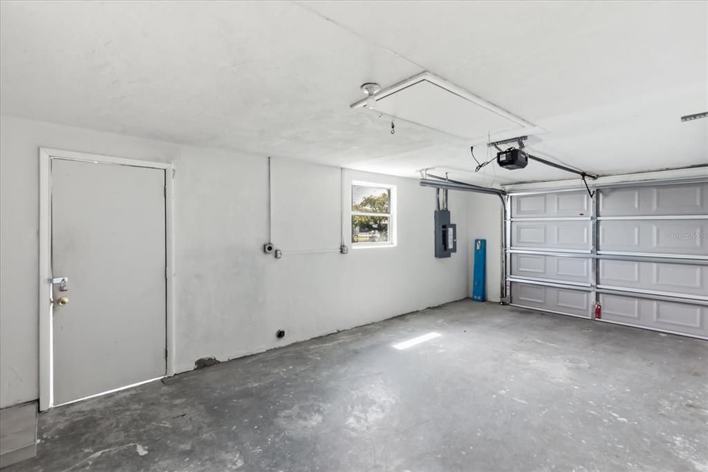 На продажу: $439,900 (2 спален, 2 ванн, 1235 Квадратных фут)