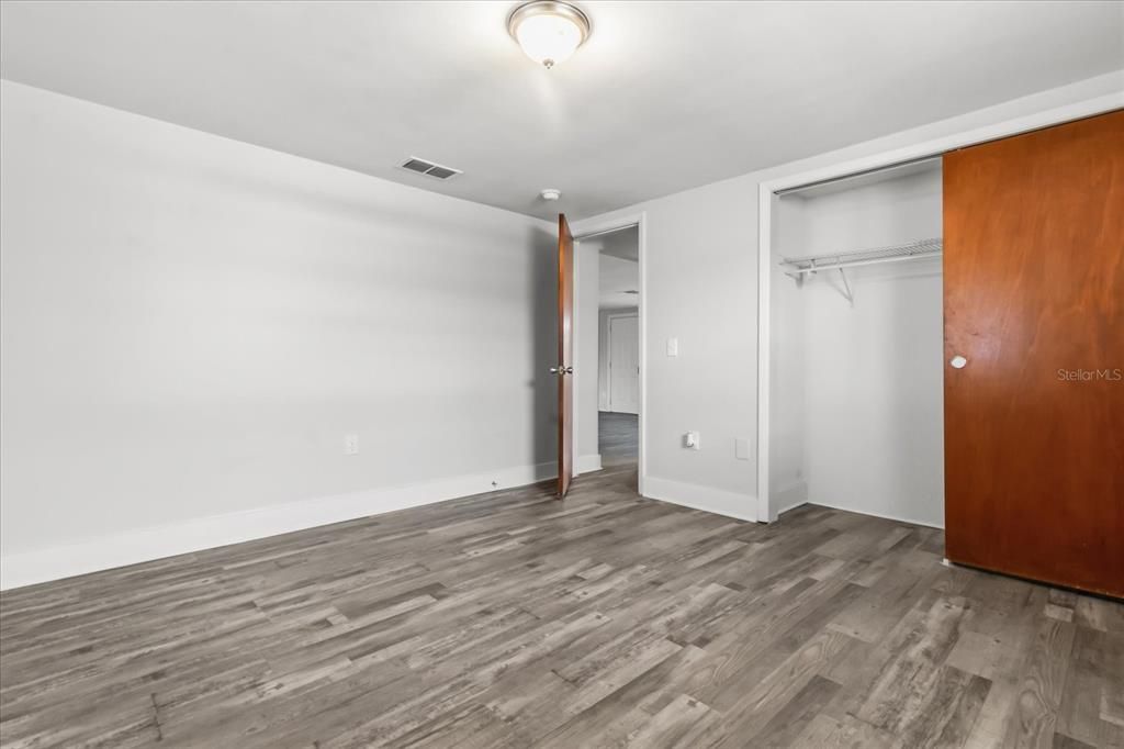 На продажу: $439,900 (2 спален, 2 ванн, 1235 Квадратных фут)