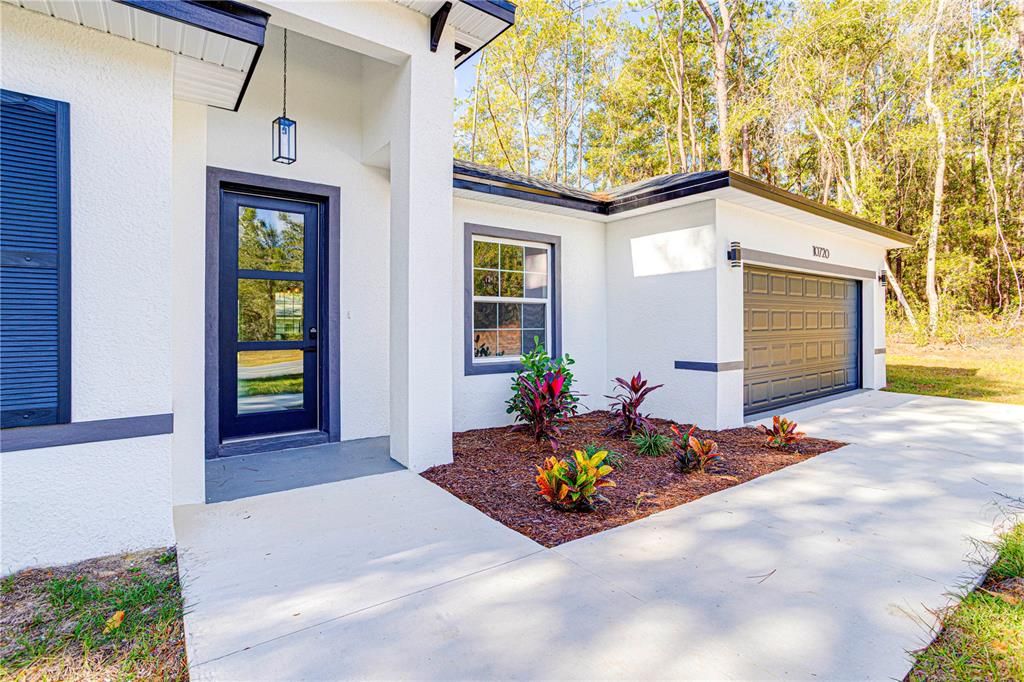 For Sale: $319,990 (3 beds, 2 baths, 1832 Square Feet)