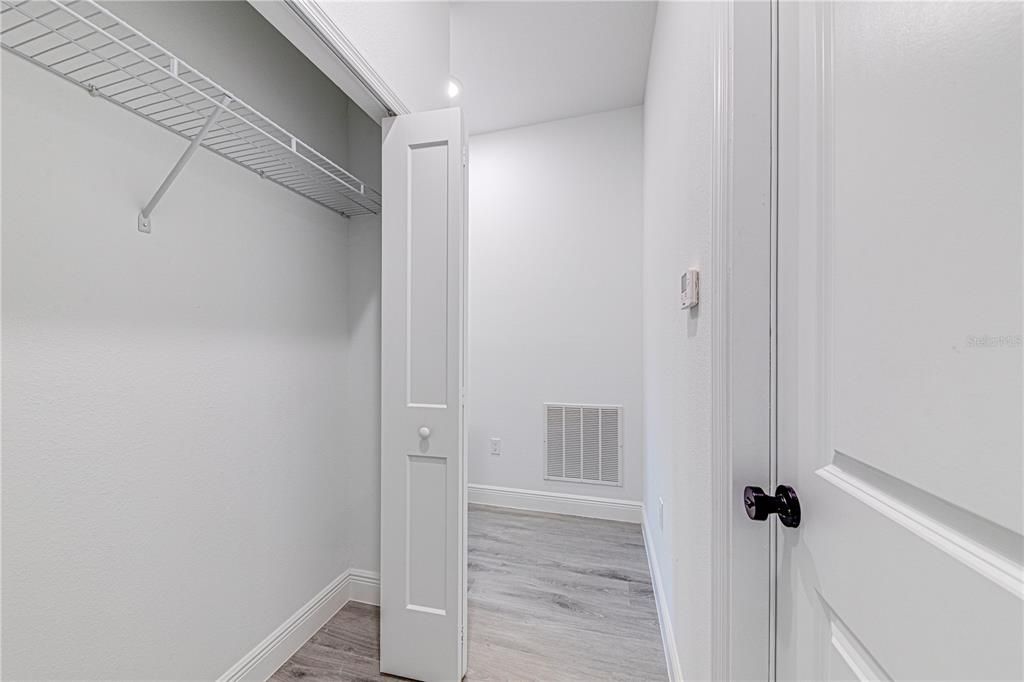 For Sale: $319,990 (3 beds, 2 baths, 1832 Square Feet)