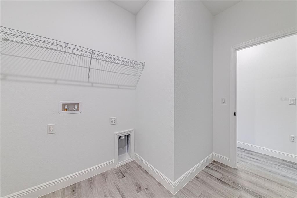 For Sale: $319,990 (3 beds, 2 baths, 1832 Square Feet)