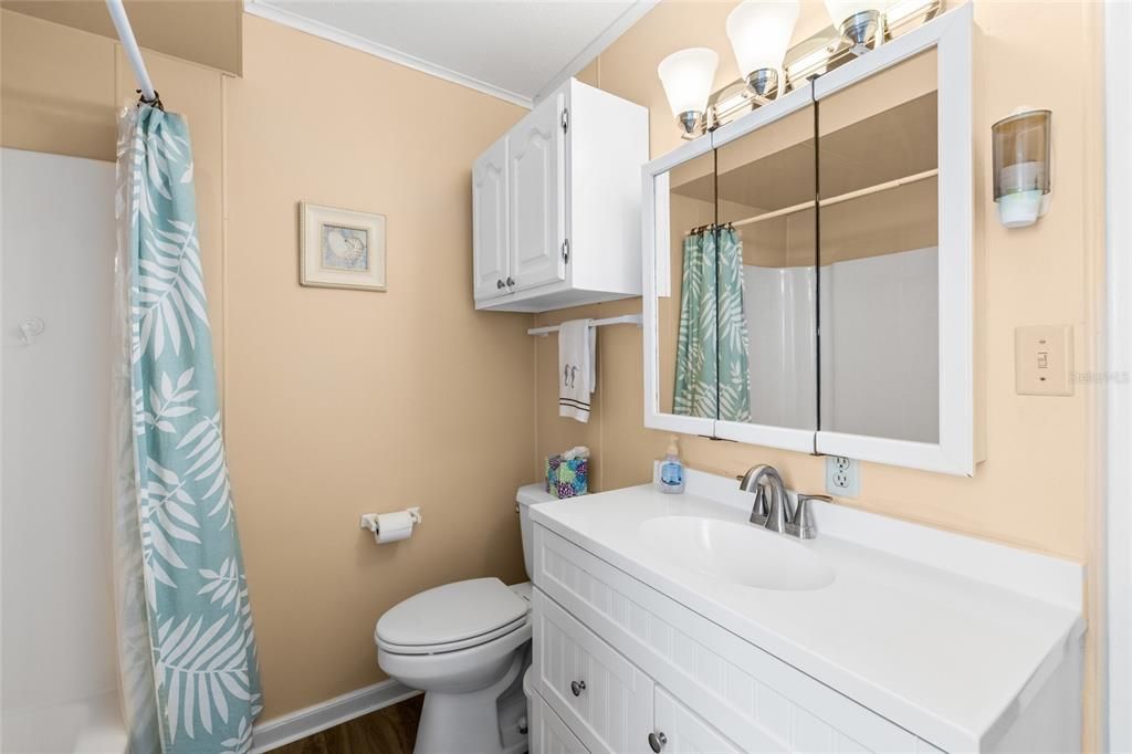 For Sale: $865,000 (3 beds, 2 baths, 1078 Square Feet)