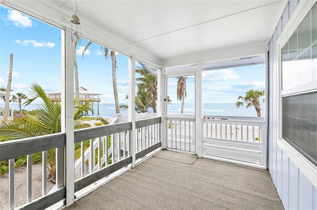 For Sale: $865,000 (3 beds, 2 baths, 1078 Square Feet)