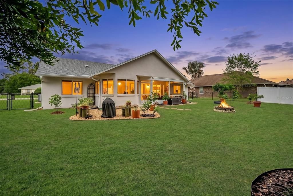 Active With Contract: $308,803 (3 beds, 2 baths, 1496 Square Feet)