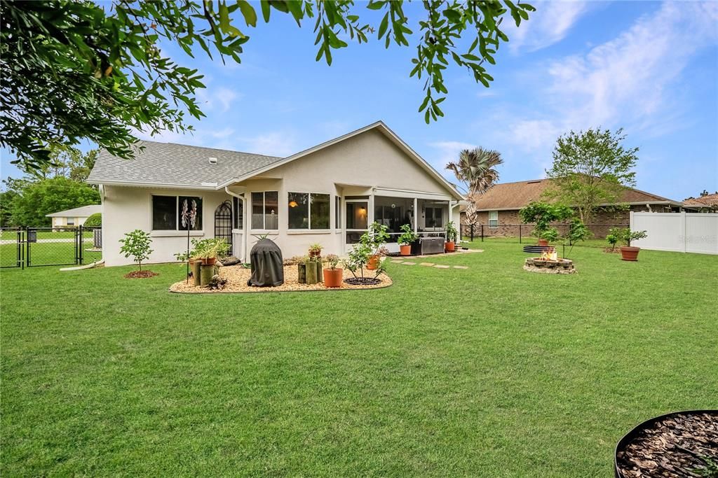 Active With Contract: $308,803 (3 beds, 2 baths, 1496 Square Feet)