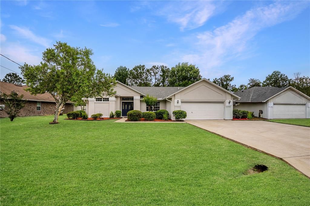 Active With Contract: $308,803 (3 beds, 2 baths, 1496 Square Feet)