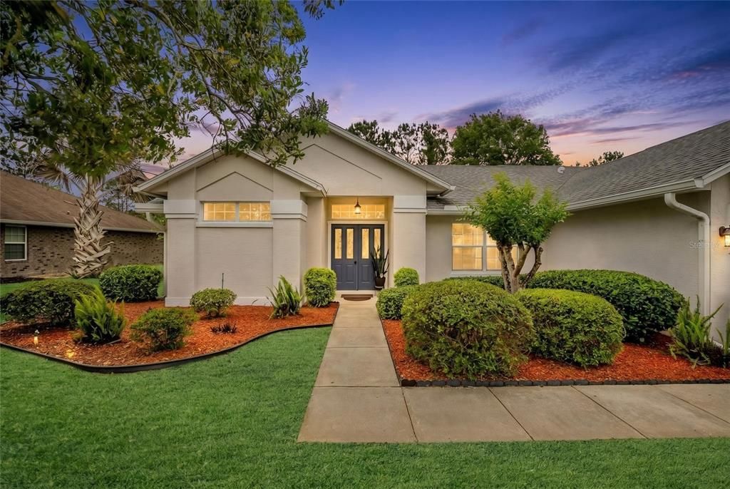 Active With Contract: $308,803 (3 beds, 2 baths, 1496 Square Feet)