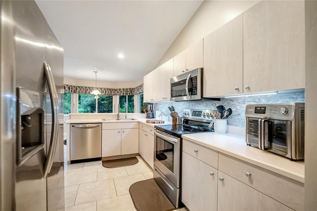 Active With Contract: $308,803 (3 beds, 2 baths, 1496 Square Feet)