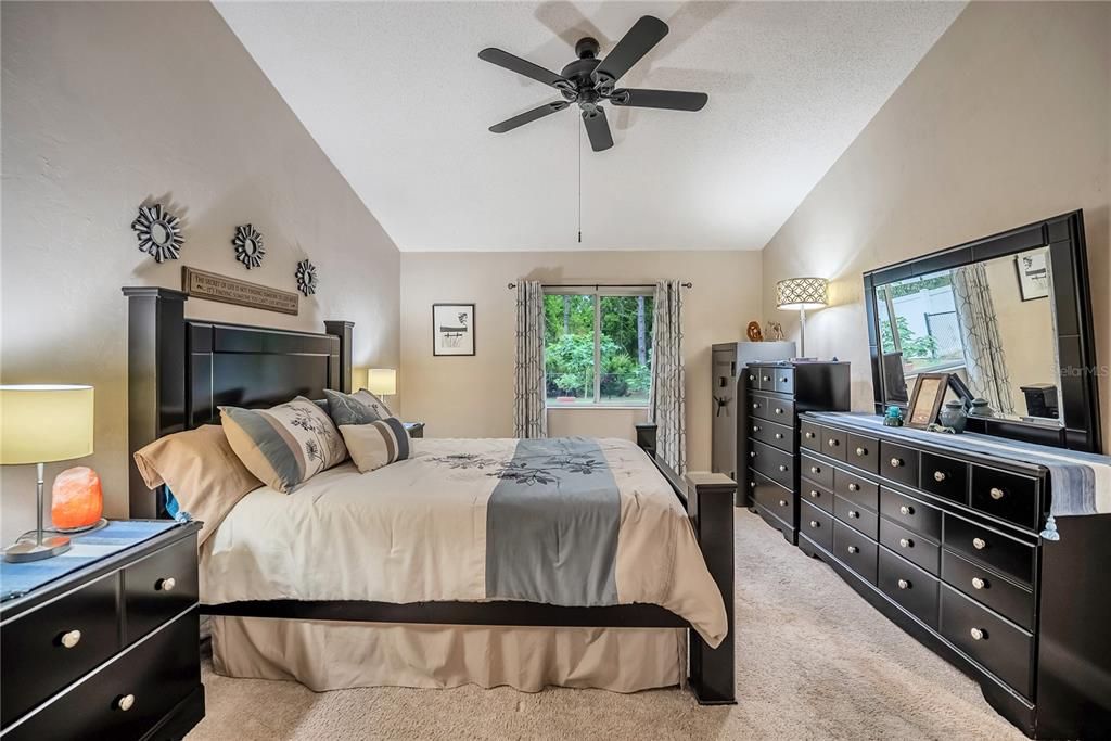 Active With Contract: $308,803 (3 beds, 2 baths, 1496 Square Feet)