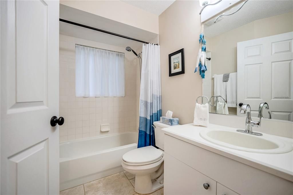 Active With Contract: $308,803 (3 beds, 2 baths, 1496 Square Feet)