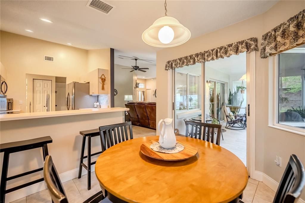 Active With Contract: $308,803 (3 beds, 2 baths, 1496 Square Feet)