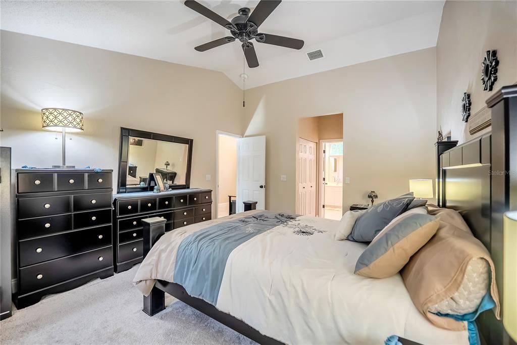 Active With Contract: $308,803 (3 beds, 2 baths, 1496 Square Feet)