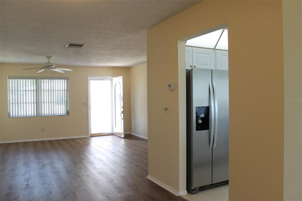 Activo con contrato: $264,900 (2 camas, 2 baños, 1328 Pies cuadrados)