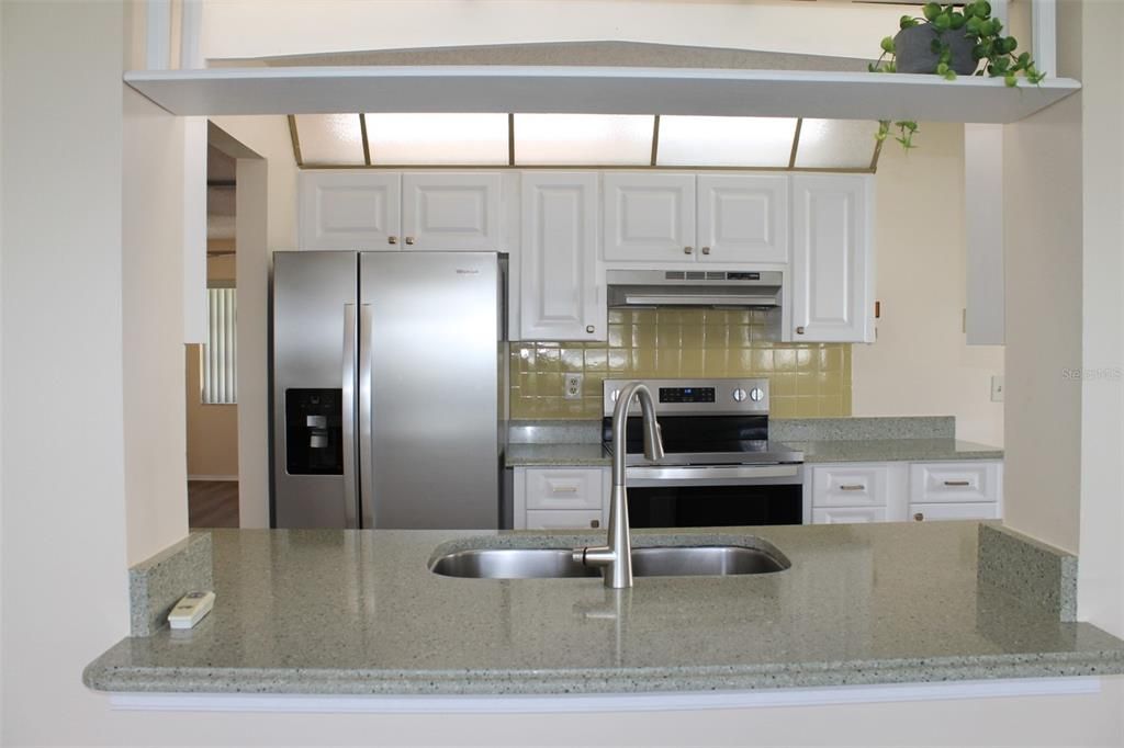 Activo con contrato: $264,900 (2 camas, 2 baños, 1328 Pies cuadrados)