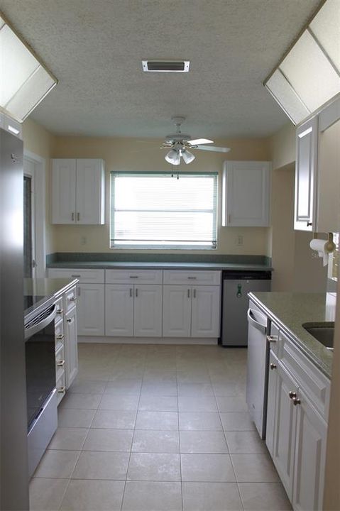 Activo con contrato: $264,900 (2 camas, 2 baños, 1328 Pies cuadrados)
