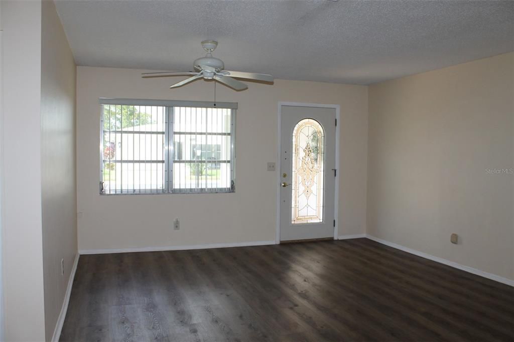 Activo con contrato: $264,900 (2 camas, 2 baños, 1328 Pies cuadrados)