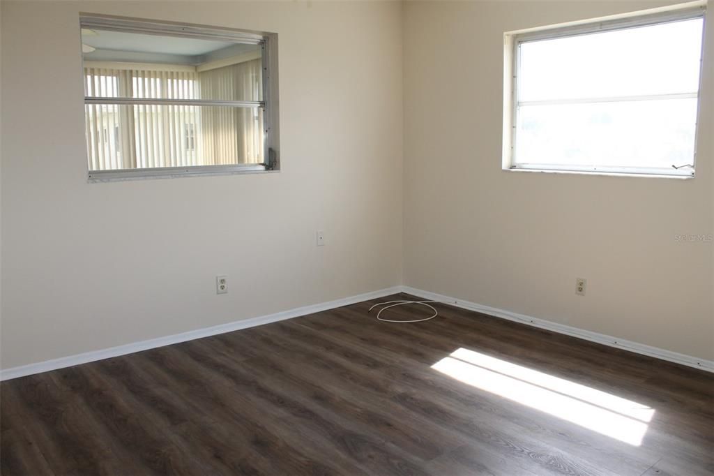 Activo con contrato: $264,900 (2 camas, 2 baños, 1328 Pies cuadrados)