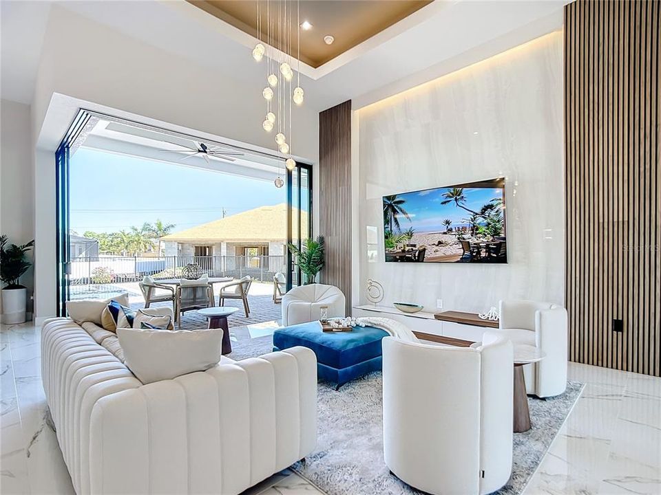 En Venta: $995,000 (4 camas, 3 baños, 2614 Pies cuadrados)
