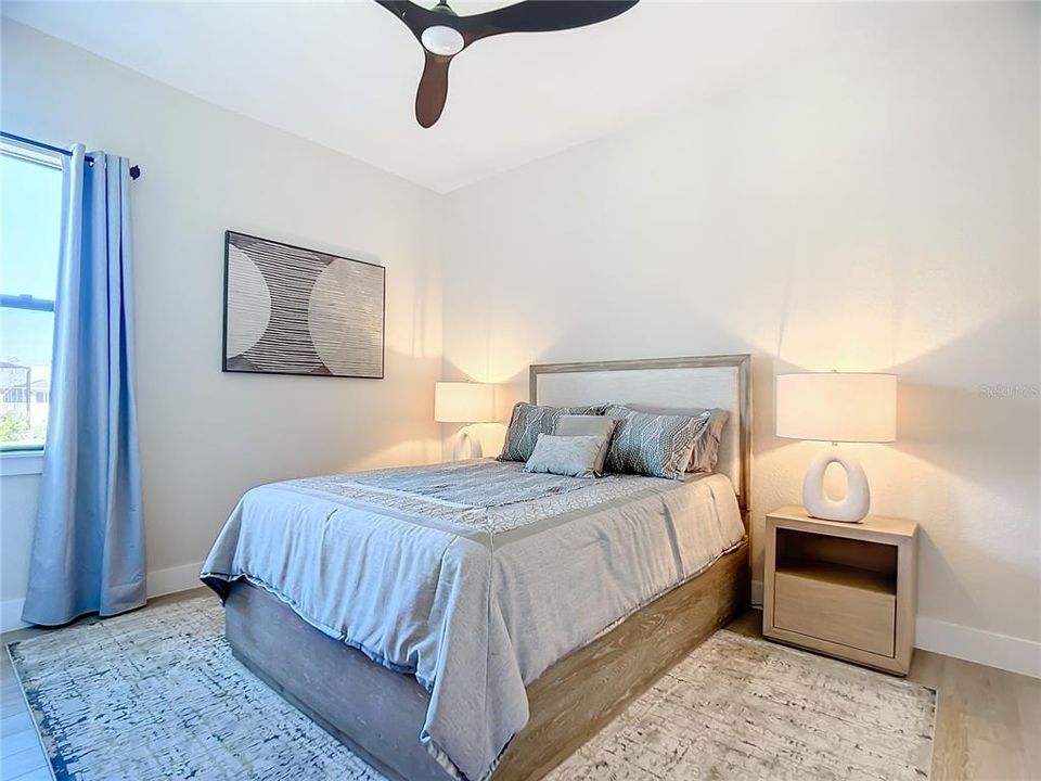 En Venta: $995,000 (4 camas, 3 baños, 2614 Pies cuadrados)