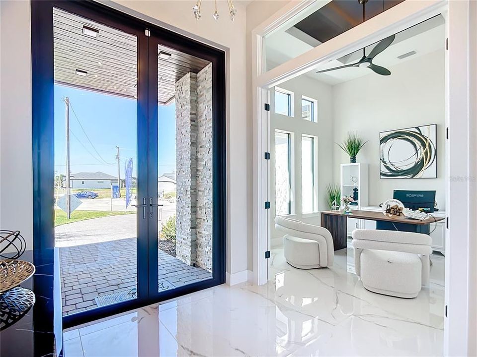 En Venta: $995,000 (4 camas, 3 baños, 2614 Pies cuadrados)