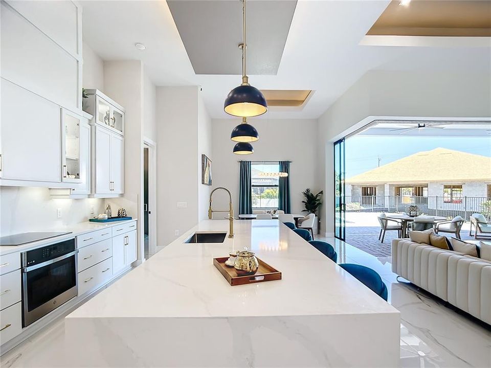 En Venta: $995,000 (4 camas, 3 baños, 2614 Pies cuadrados)