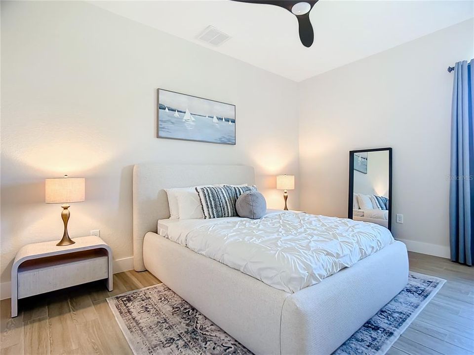 En Venta: $995,000 (4 camas, 3 baños, 2614 Pies cuadrados)