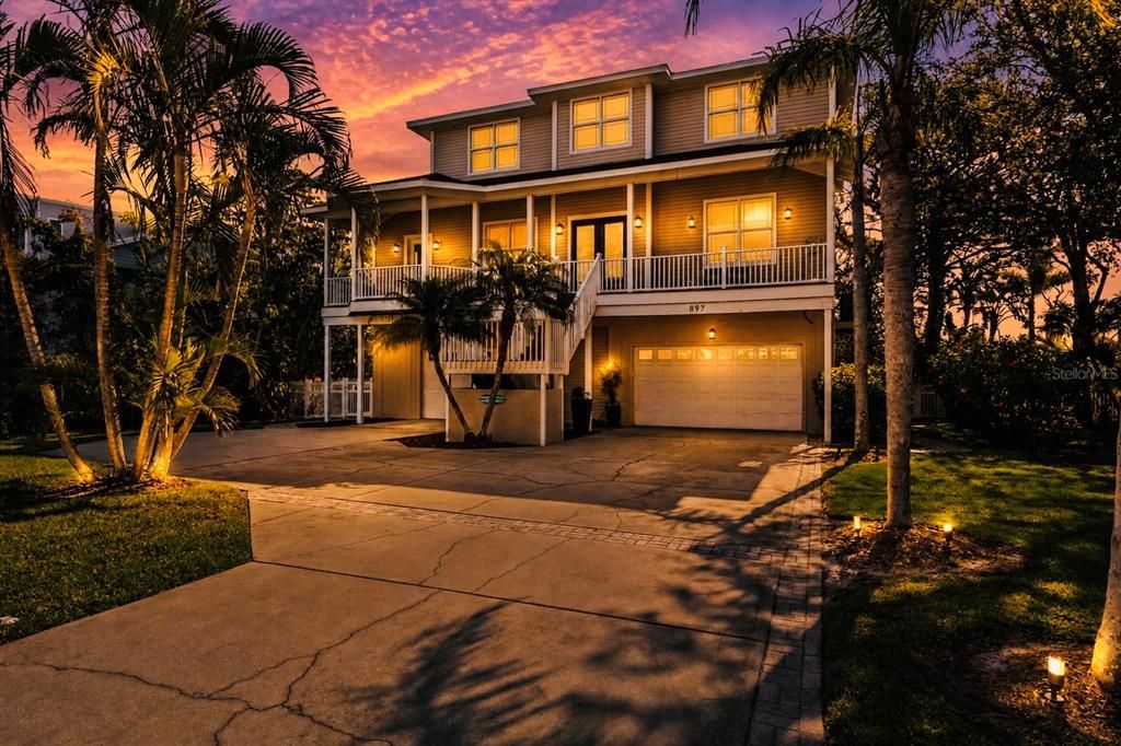 For Sale: $1,439,000 (5 beds, 3 baths, 3589 Square Feet)