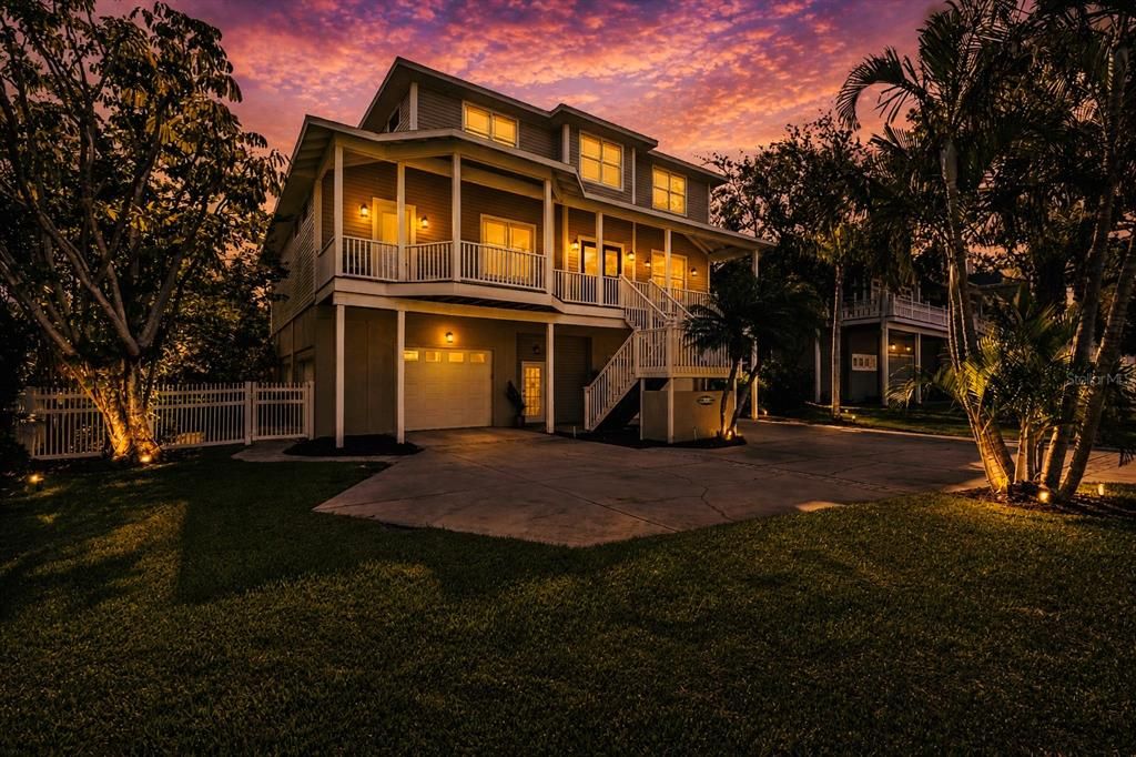 For Sale: $1,439,000 (5 beds, 3 baths, 3589 Square Feet)