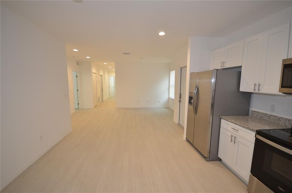 For Rent: $2,100 (4 beds, 2 baths, 1257 Square Feet)