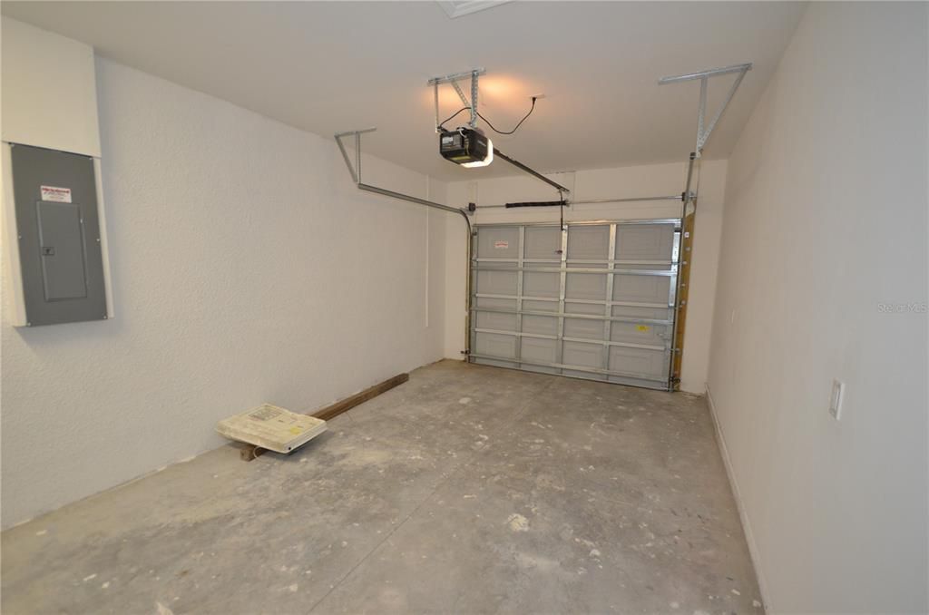 For Rent: $2,100 (4 beds, 2 baths, 1257 Square Feet)
