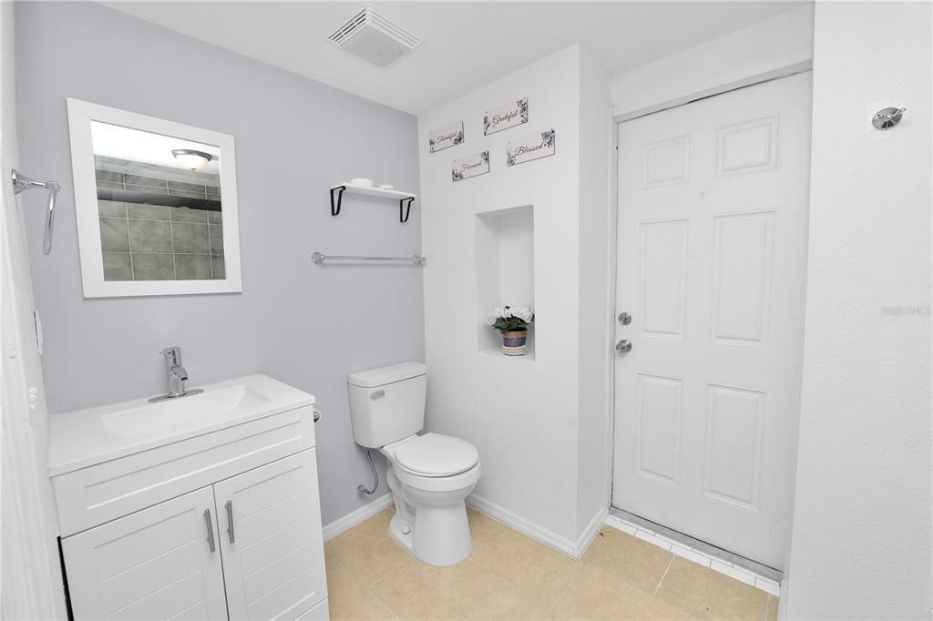 For Sale: $250,999 (3 beds, 2 baths, 1086 Square Feet)