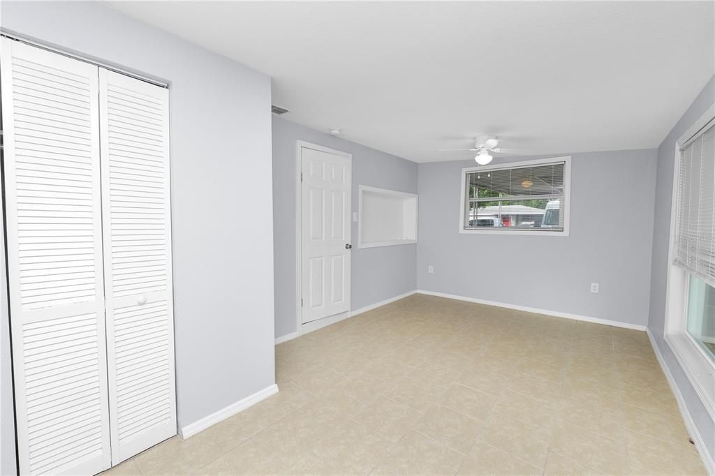 For Sale: $250,999 (3 beds, 2 baths, 1086 Square Feet)