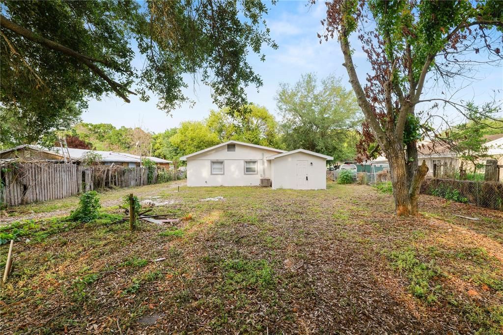 For Sale: $250,999 (3 beds, 2 baths, 1086 Square Feet)