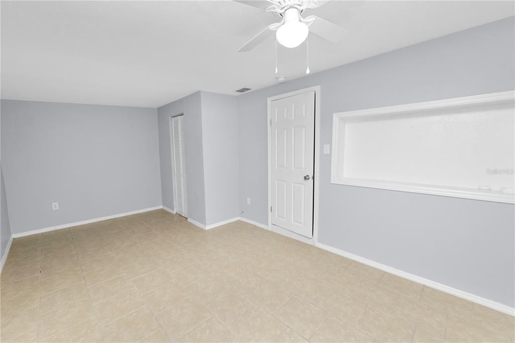 For Sale: $250,999 (3 beds, 2 baths, 1086 Square Feet)