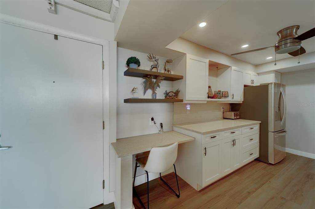В аренду: $2,300 (1 спален, 1 ванн, 760 Квадратных фут)