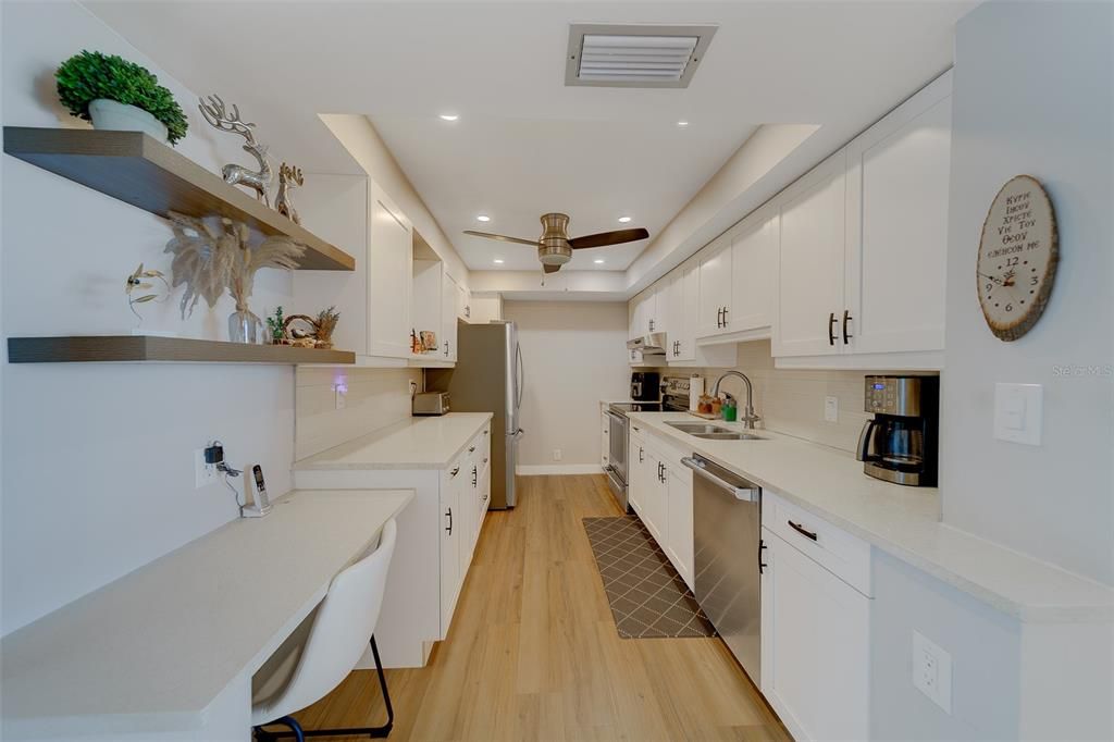 В аренду: $2,300 (1 спален, 1 ванн, 760 Квадратных фут)