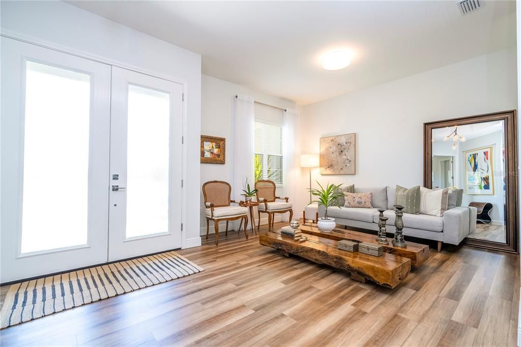 En Venta: $1,149,000 (4 camas, 3 baños, 2904 Pies cuadrados)