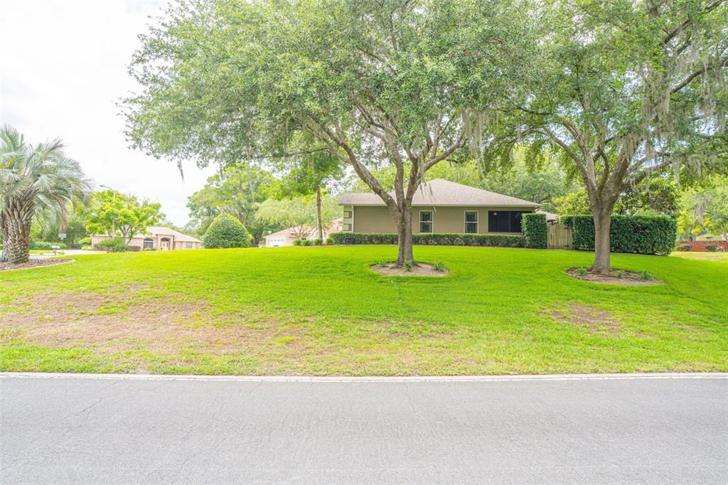 For Sale: $399,000 (3 beds, 2 baths, 1955 Square Feet)