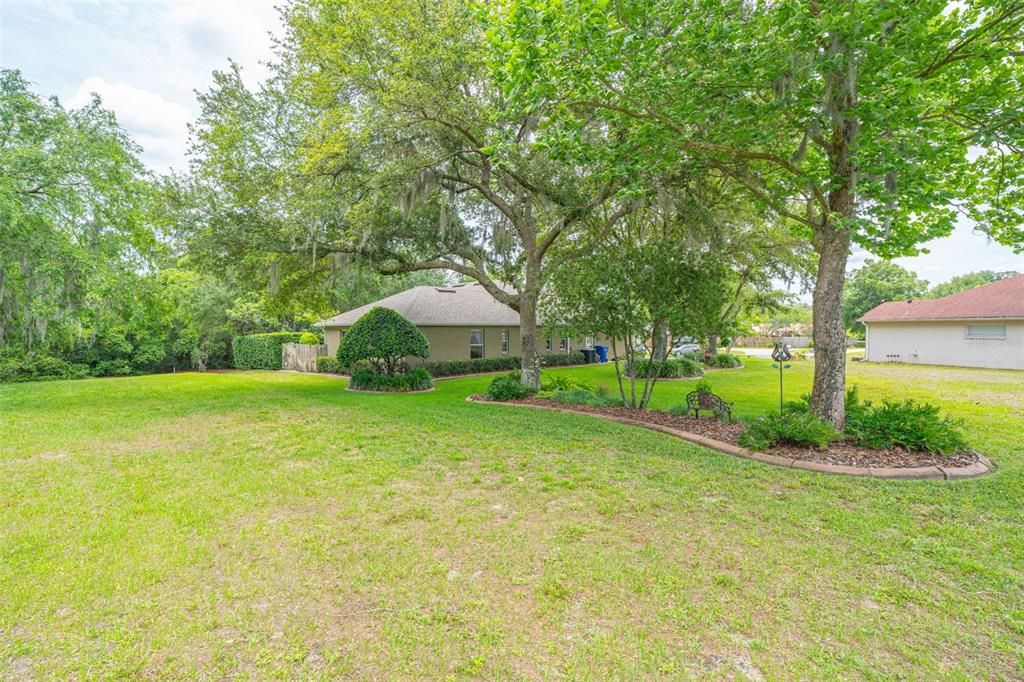 For Sale: $399,000 (3 beds, 2 baths, 1955 Square Feet)