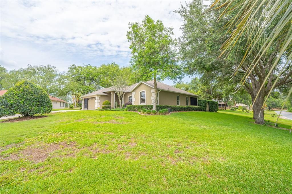 For Sale: $399,000 (3 beds, 2 baths, 1955 Square Feet)