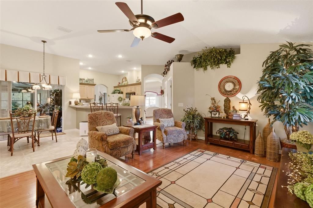 For Sale: $399,000 (3 beds, 2 baths, 1955 Square Feet)