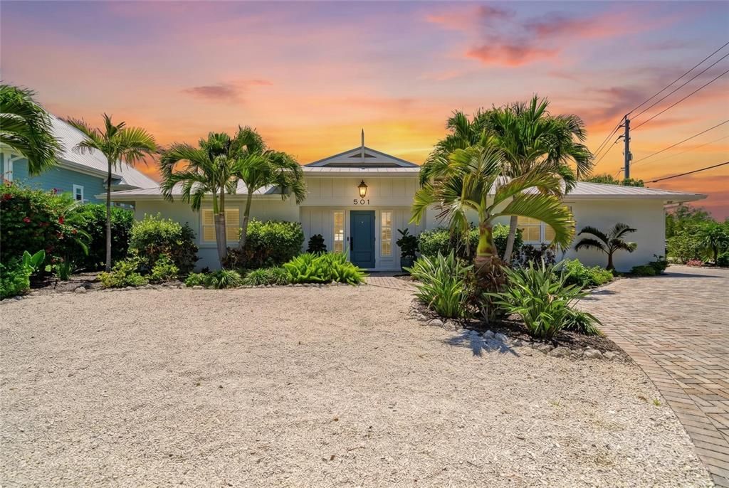 En Venta: $2,790,000 (4 camas, 3 baños, 2044 Pies cuadrados)