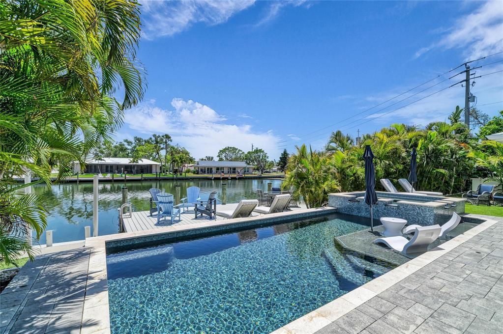 En Venta: $2,790,000 (4 camas, 3 baños, 2044 Pies cuadrados)