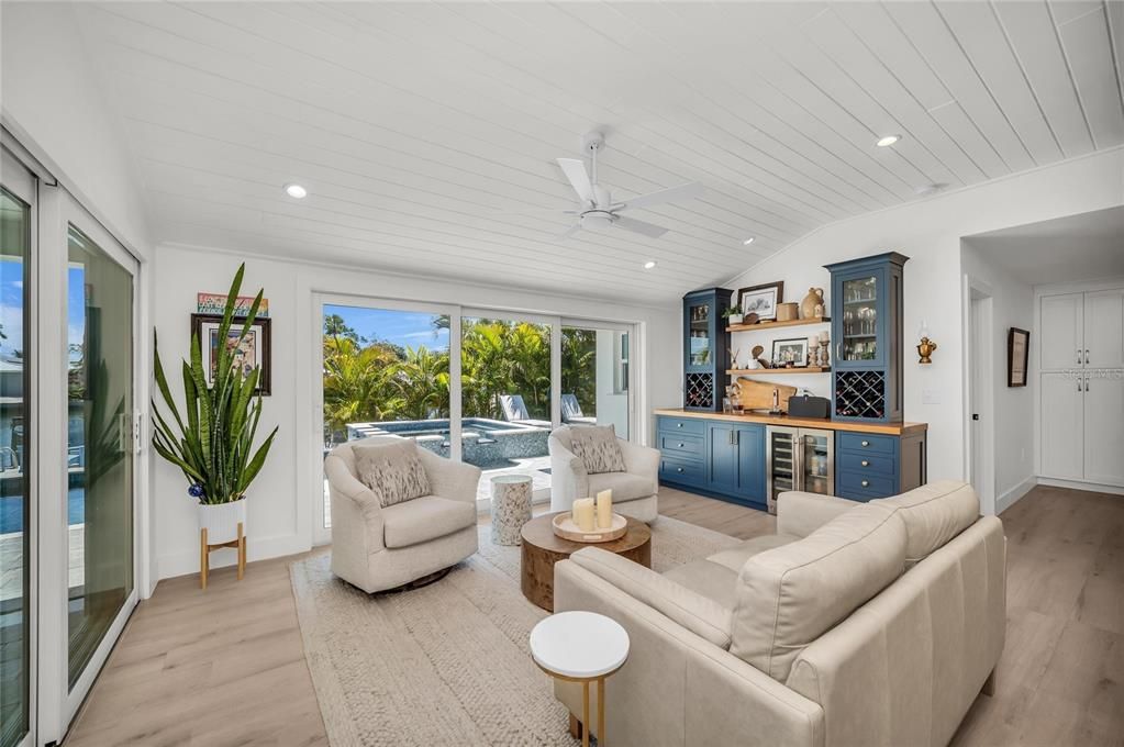 En Venta: $2,790,000 (4 camas, 3 baños, 2044 Pies cuadrados)
